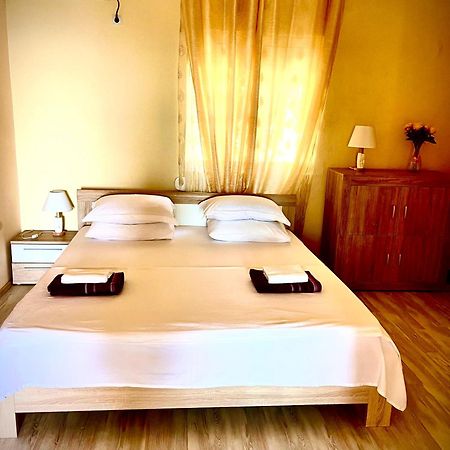 Holiday Home Viko Sutomore Buitenkant foto