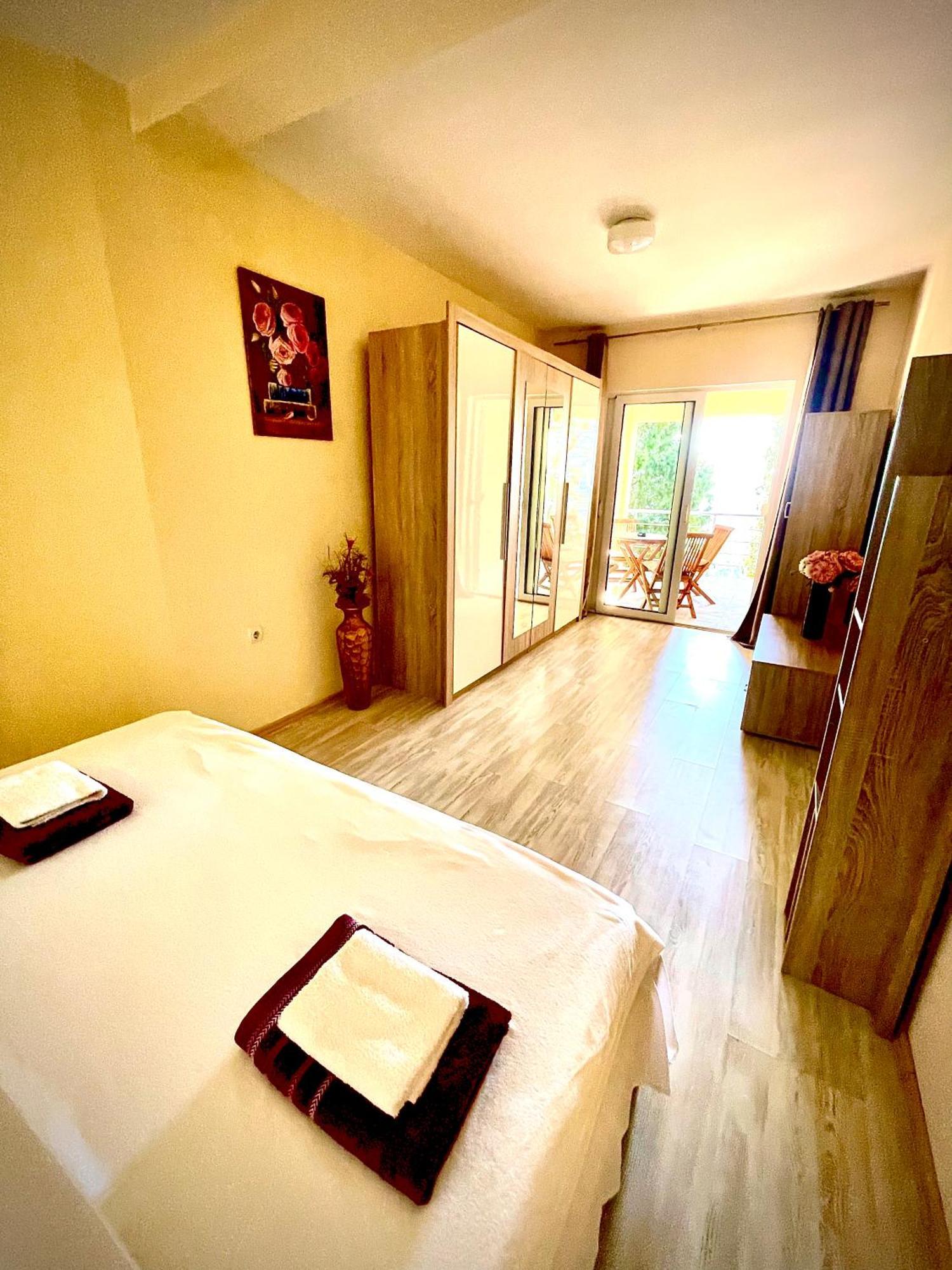 Holiday Home Viko Sutomore Buitenkant foto