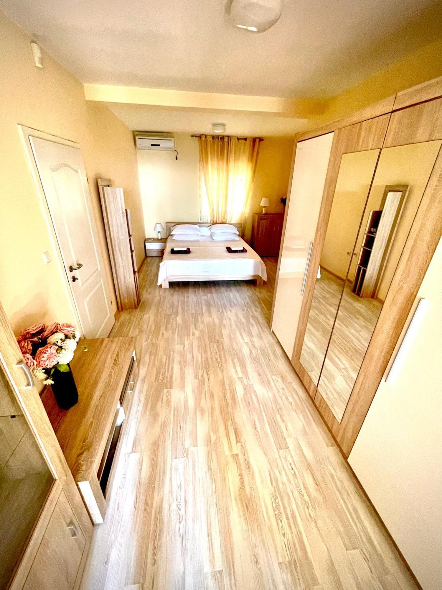 Holiday Home Viko Sutomore Buitenkant foto